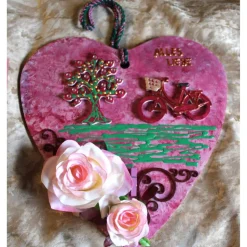 Geldgeschenk Collage mit Fahrrad ROSENHERZ, abstrakt gestaltet auf einem herzförmigen Bambusbrett mit künstlichen Rosen
