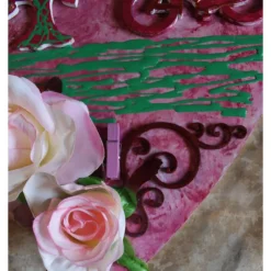 Geldgeschenk Collage mit Fahrrad ROSENHERZ, abstrakt gestaltet auf einem herzförmigen Bambusbrett mit künstlichen Rosen