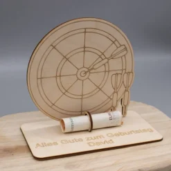 Geldgeschenk Dart - aus Holz personalisiert
