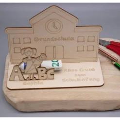 Geldgeschenk Einschulung - Mädchen - aus Holz personalisiert
