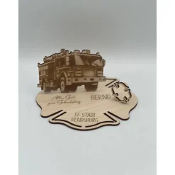 Geldgeschenk Feuerwehr aus Holz – Personalisiertes Geschenk für Feuerwehrleute & Fans