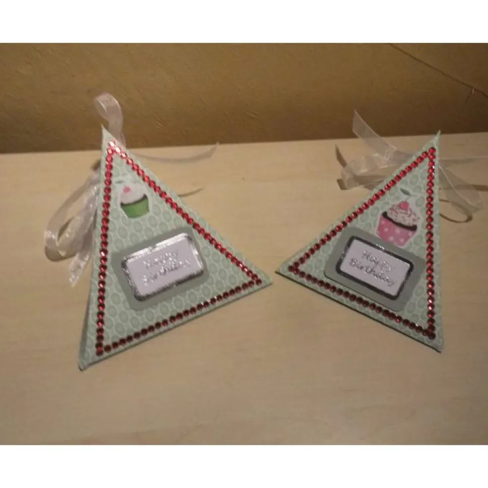 Geldgeschenk Geburtstag & Jugendweihe – Dreieckschachtel mintgrün mit Straßbordüre