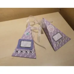 Geldgeschenk Geburtstagskarte Dreieckschachtel lila mit Straßbordüre – originelle Verpackung für Jugendweihe & Geburtstag