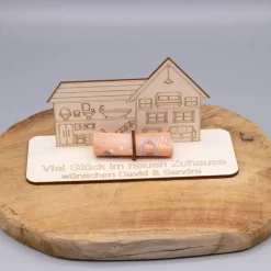 Geldgeschenk Haus- aus Holz personalisiert