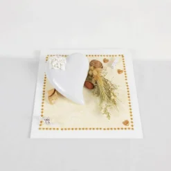 Geldgeschenk Hochzeit, Hochzeitsgeschenk, mit großem Herz aus Keramik, beige braun