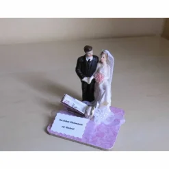 Geldgeschenk Hochzeit rosa – Kreative Geschenkidee auf Korkuntersetzer mit Brautpaar & Blumenranken