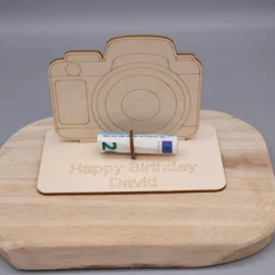 Geldgeschenk Kamera - aus Holz personalisiert