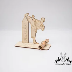 Geldgeschenk Karate - aus Holz personalisiert