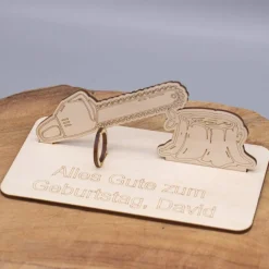 Geldgeschenk Kettensäge mit Baum - aus Holz personalisiert