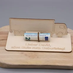Geldgeschenk LKW - aus Holz personalisiert