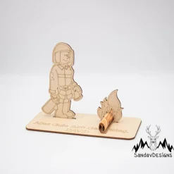 Geldgeschenk mit Feuerwehrmann - aus Holz personalisiert