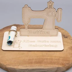 Geldgeschenk Nähmaschine - aus Holz personalisiert