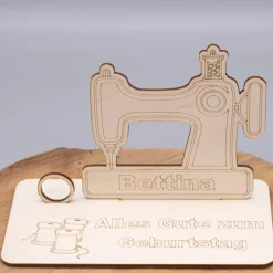 Geldgeschenk Nähmaschine - aus Holz personalisiert