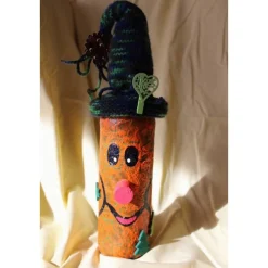 Geldgeschenk  OSSI SNOW, nette Idee zum Nikolaus, witziges Upcycling-Projekt, gestaltet mit Acrylfarbe, Wolle und Filz