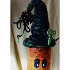 Geldgeschenk  OSSI SNOW, nette Idee zum Nikolaus, witziges Upcycling-Projekt, gestaltet mit Acrylfarbe, Wolle und Filz