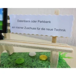 Geldgeschenk PC oder Laptop – Originelle Geschenkidee zum Geburtstag mit Parkbank & Datenbank-Deko