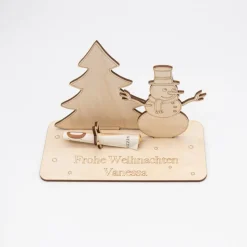 Geldgeschenk Schneemann mit Tannenbaum - aus Holz personalisiert