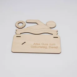 Geldgeschenk Schwimmen - aus Holz personalisiert