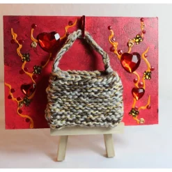 Geldgeschenk TASCHERL MIT HERZEN Collage auf einer Malplatte inklusive Staffelei und einer kleinen Wolltasche