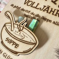 Geldgeschenk "Volljährig - Endlich 18" Glückwunschkarte aus Holz, Geschenkverpackung personalisiert
