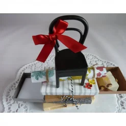 Geldgeschenk zum Umzug, zur Renovierung, für Möbel, auf kleiner Palette