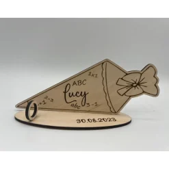 Geldgeschenk zur Einschulung aus Holz, Schultüte mit Wunschname, individueller Aufsteller, alternative Geschenkidee zur