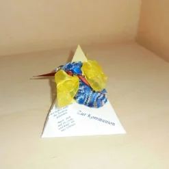 Geldgeschenk zur Kommunion oder Taufe – Dreieckschachtel mit Socke & Schlüsselanhänger