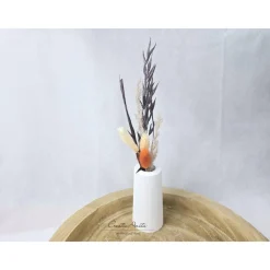 Geriffelte Vase inkl. Trockenblumen konisch - weiß - handgegossen - versch. Blumen zur Wahl