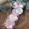 Geschenk - Mitbringsel mit 3 Seifenherzen aus Schafmilch "Magnolie" mit handgestempeltem Anhänger "von Herze