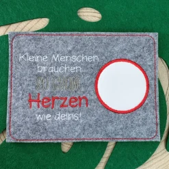 Geschenk für Erzieherin, Abschied im Kindergarten, personalisiert, Untersetzer aus Filz, bestickter Untersetzer
