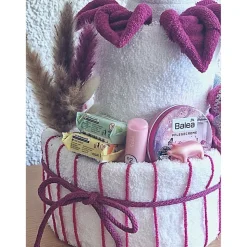 Geschenk für Frauen zum Geburtstag Wellness Handtuchtorte Jahrestag Weihnachten in pink Hingucker