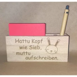 Geschenk Idee mit graviertem Kuli und graviertem Notizzettelhalter