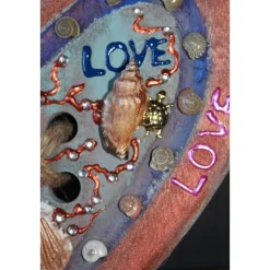 Geschenk Valentinstag LOVE abstrakt maritim gestaltetes Herz aus Holz mit Acrylfarbe im Shabby-Stil bemalt
