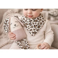 Geschenk zur Geburt Mama & Baby | Handmade Set mit Kuscheltier, Tasse & Kerze | Liebevolle Geschenkbox „Hallo Baby“