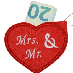 Geschenkanhänger Hochzeit Mrs. & Mr. Herz aus Filz – Roter Anhänger für Geldgeschenk & Ringe