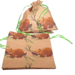 Geschenkbeutel *Träumende Bärchen* aus Baumwolle mit Tunnelzug – Wiederverwendbare Geschenkverpackung