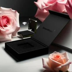 Geschenke-Set | lupenreiner natürlicher Diamant 0.25ct 4,00 - 4,10mm | Feines Weiss | inkl. GIA Zertifikat & Lasergravur