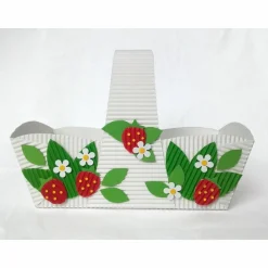 Geschenkkörbchen mit Erdbeeren als Osternest oder Frühlingsdeko/Tischdeko aus Wellpappe, Verpackung für Geschenke