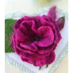 GESCHENKSCHACHTEL, AUFBEWAHRUNG, Holzherz, Filzblüte, Handmade, Geschenk Geburtstag, Muttertag,Schmuckaufbewahrung