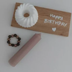 Geschenkset Happy Birthday – Holzdeko mit Kerze & Kerzenhalter in Guglhupfform