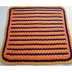 Geschenkset zur Geburt - Babydecke, Babyspielzeug und Karte