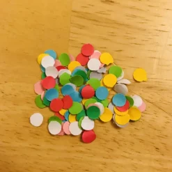 Geschenktütchen „Happy Birthday“ „Herzlichen Glückwunsch“, Betongugl weiß-bunt mit Kerze, Pustekuchen&Karte, 3 cm