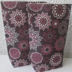 Geschenktüte Eiskristalle, 5 Papiertüten Weihnachten, Bodenbeutel mit Kristallen in Pinktönen