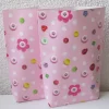 Geschenktüte Knöpfe auf Rosa, 2 Stück Bodenbeutel-Papiertüten aus Geschenkpapier von Little Paper