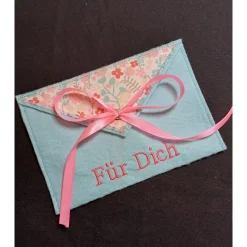 Geschenkumschlag mit Stickerei "Für Dich" Filzumschlag