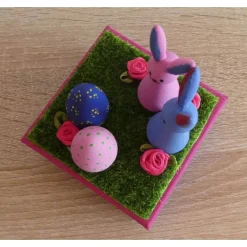 Geschenkverpackung - Ostern (Osterhasen mit Eiern und Stoffblumen)