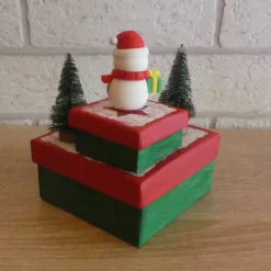 Geschenkverpackung (2 Schachteln ) mit Schneemann und Tannenbäumen