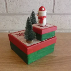 Geschenkverpackung (2 Schachteln ) mit Schneemann und Tannenbäumen