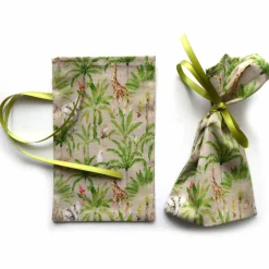Geschenkverpackung aus Stoff beige mit Palmen und Tieren Stoffbeutel Geschenksäckchen