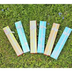 Geschenkverpackung, changierend, in Hellblau und Pink